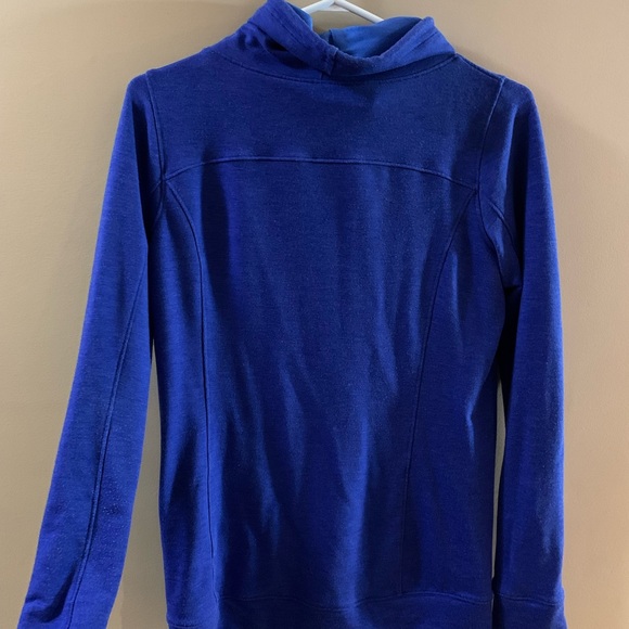 Under Armour Turtleneck - Picture 2 of 4